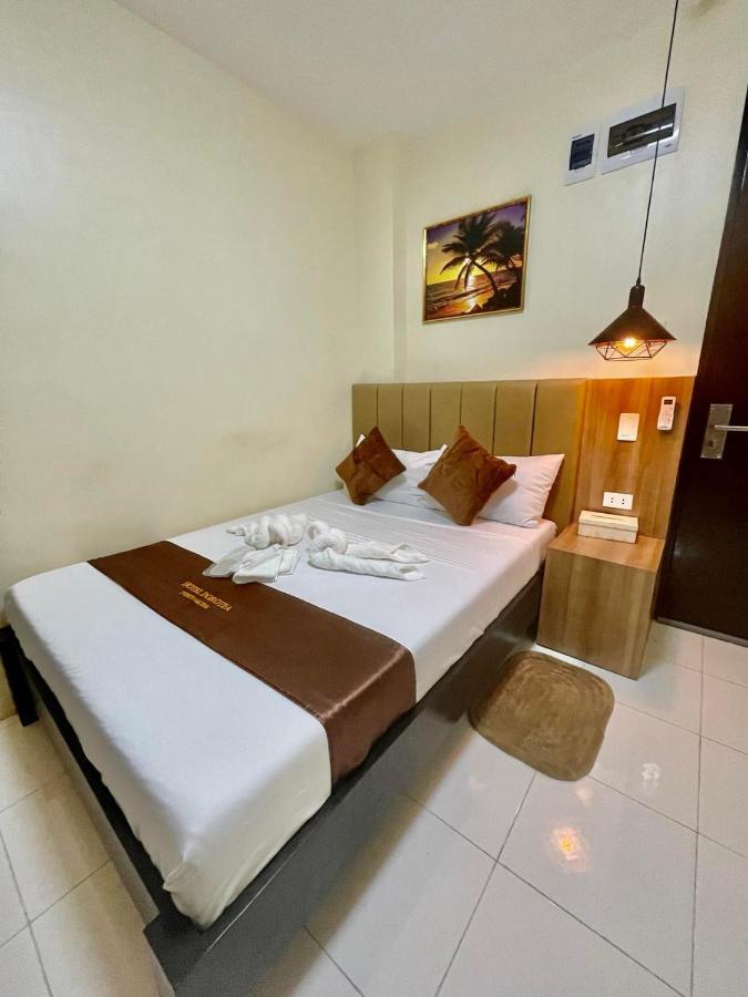 Hotel Dorotea Puerto Galera Exteriör bild