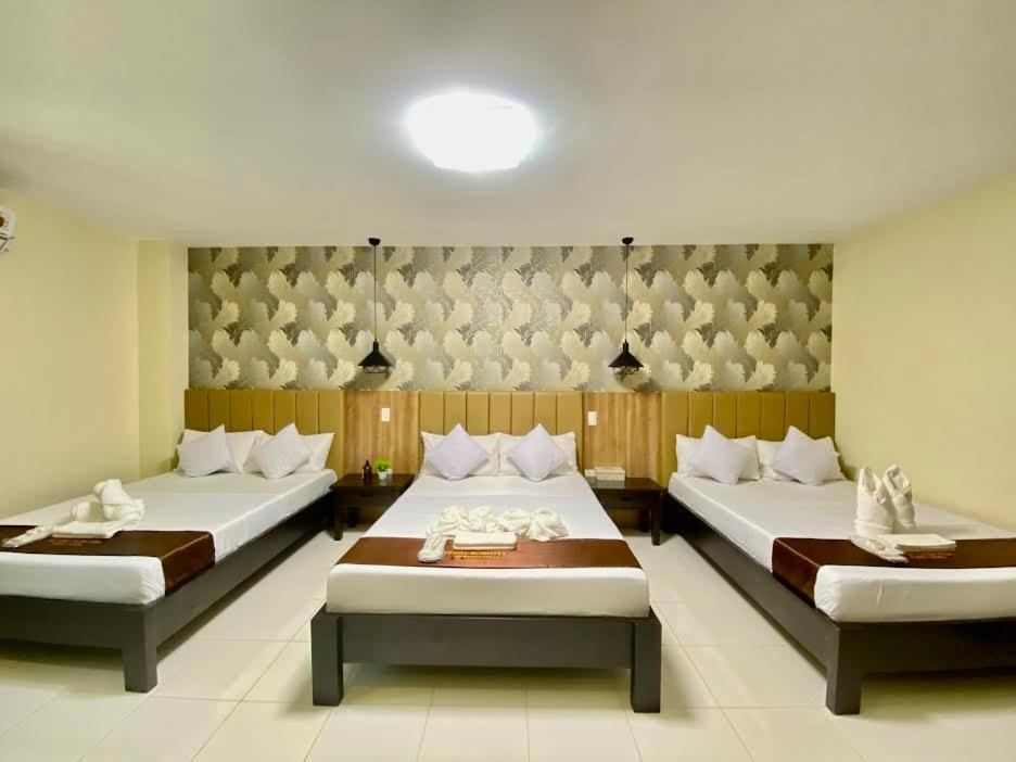 Hotel Dorotea Puerto Galera Exteriör bild